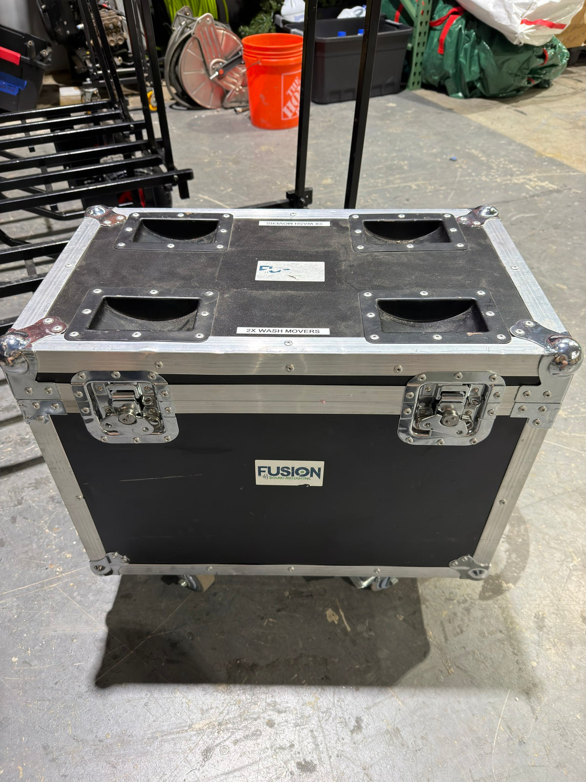 Aura 1915 | White 2-Unit Road Case – Bargain