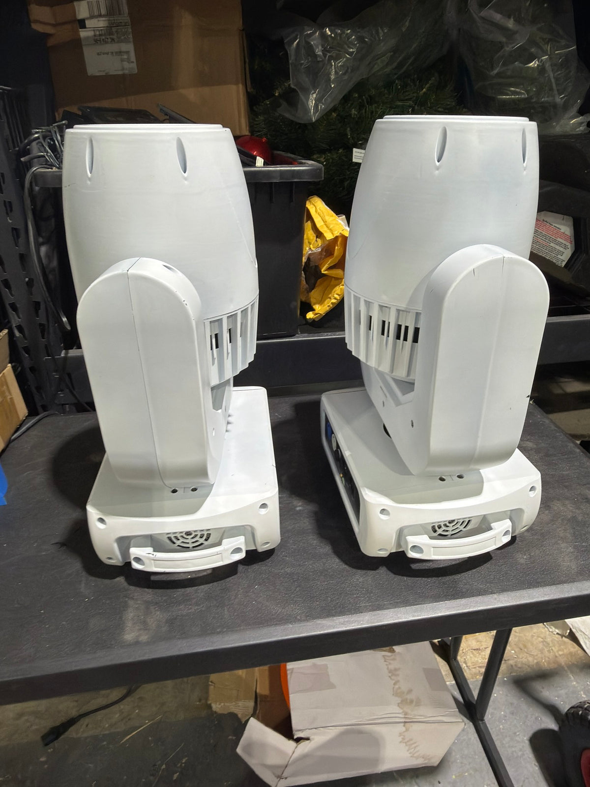 MH-150 | White 2-Unit Charging Case – Bargain